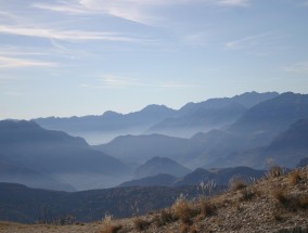 亲近自然，追逐梦想—嘉善项目携手恒力新港国际中心共赴登山踏青之旅