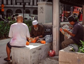 曝光华莱士武汉江盛路店，食品安全红线怎可践踏？